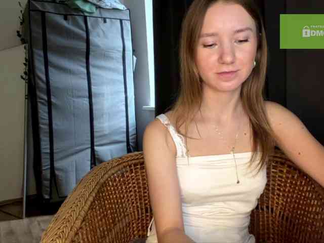 lisasmall webcam