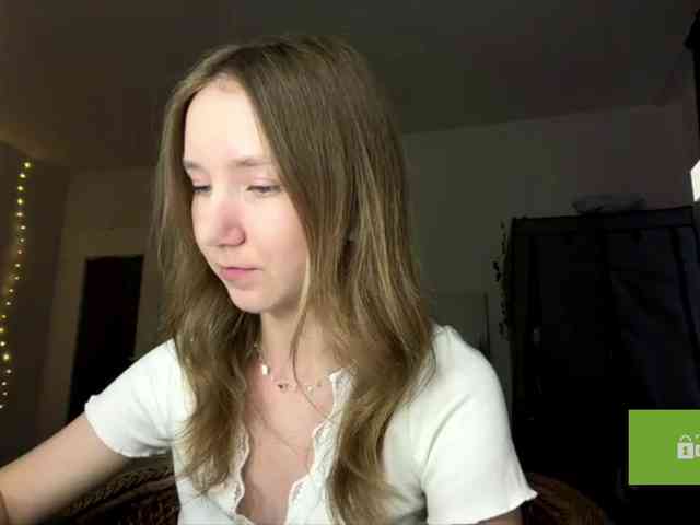 lisasmall webcam