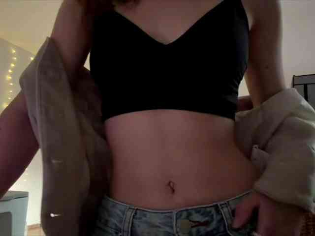 lisasmall webcam