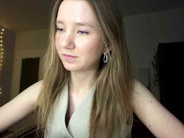 lisasmall webcam
