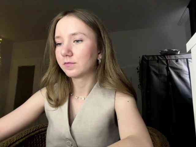 lisasmall webcam