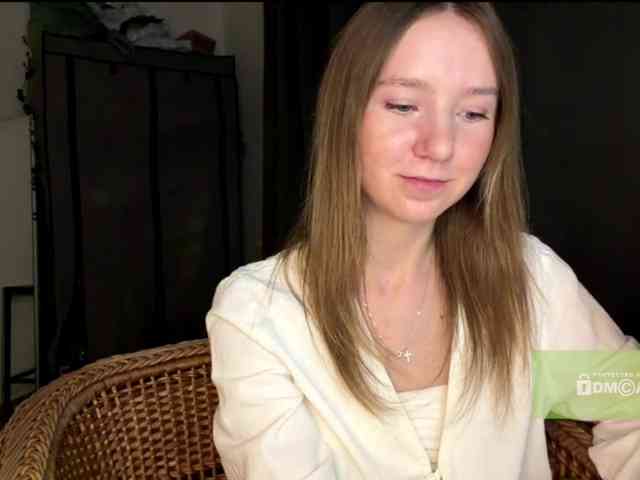 lisasmall webcam