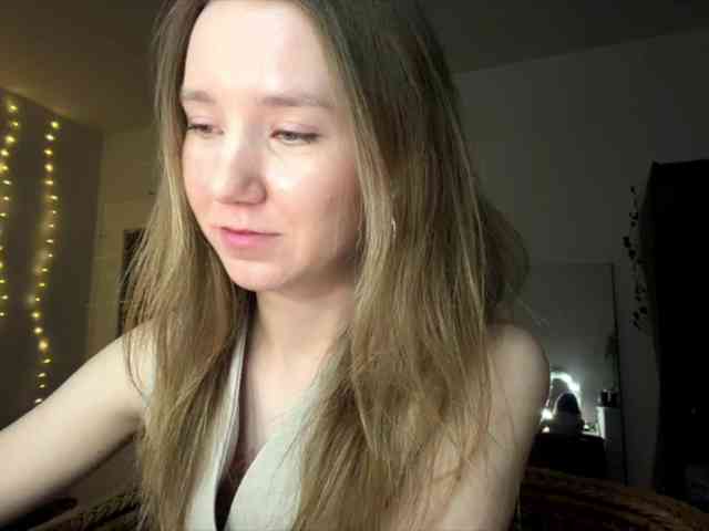 lisasmall webcam