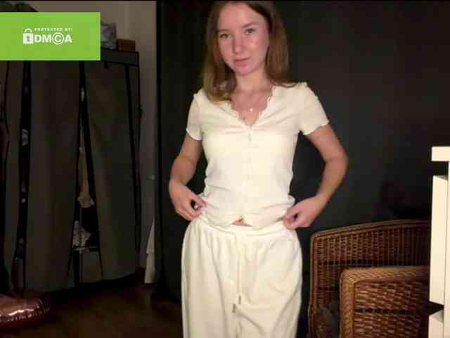lisasmall webcam