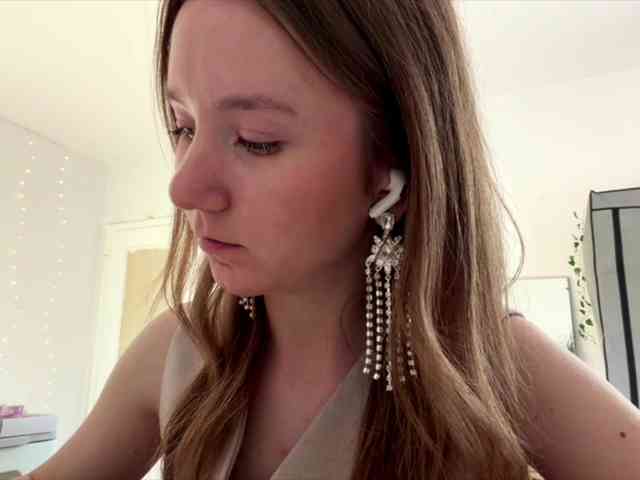 lisasmall webcam