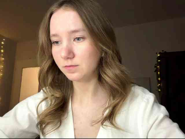 lisasmall webcam