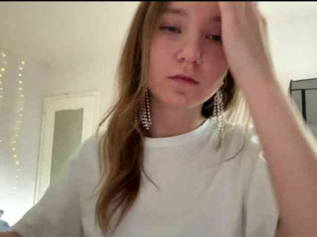 lisasmall webcam