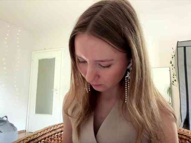 lisasmall webcam