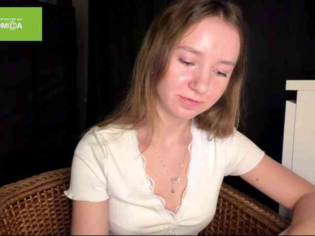 lisasmall webcam