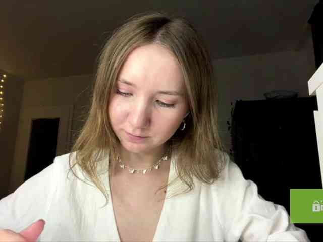 lisasmall webcam