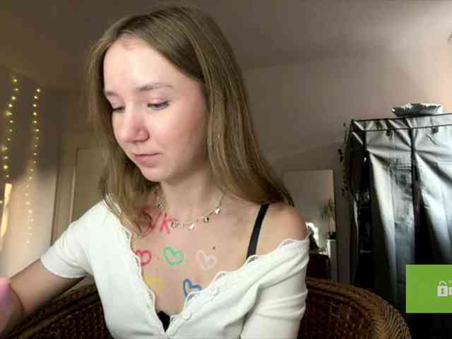 lisasmall webcam