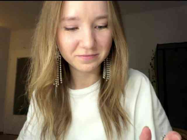 lisasmall webcam
