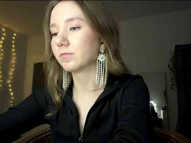 lisasmall webcam