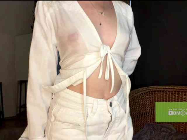 lisasmall webcam