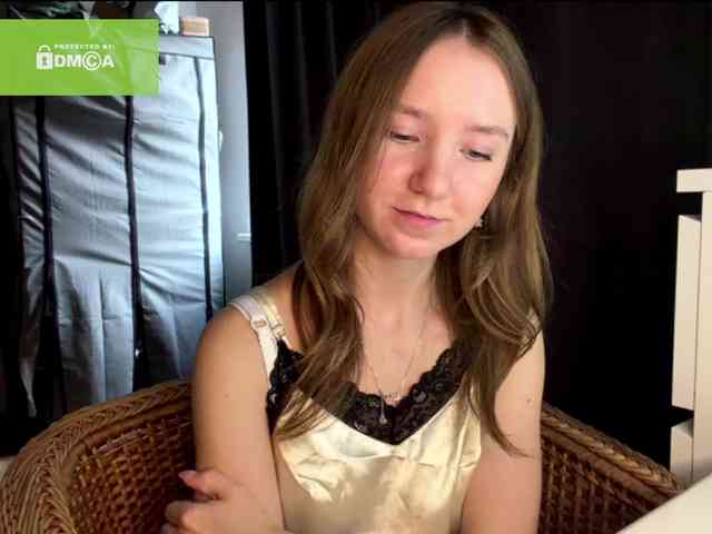 lisasmall webcam