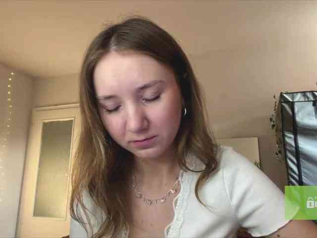 lisasmall webcam