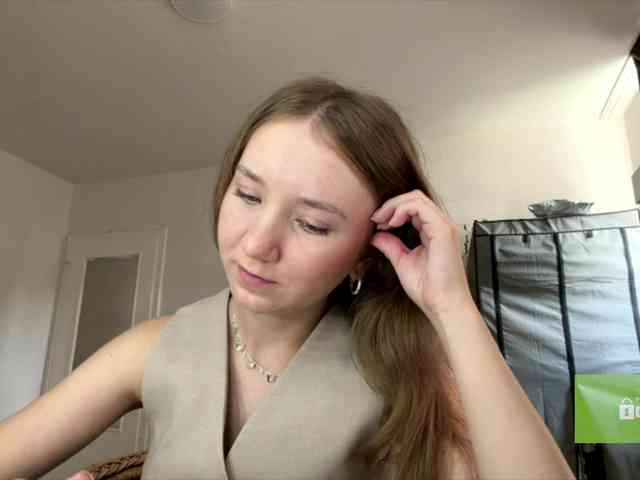 lisasmall webcam