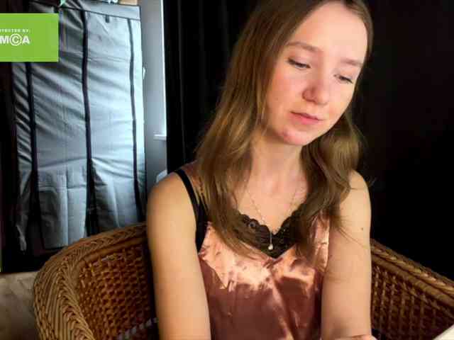 lisasmall webcam