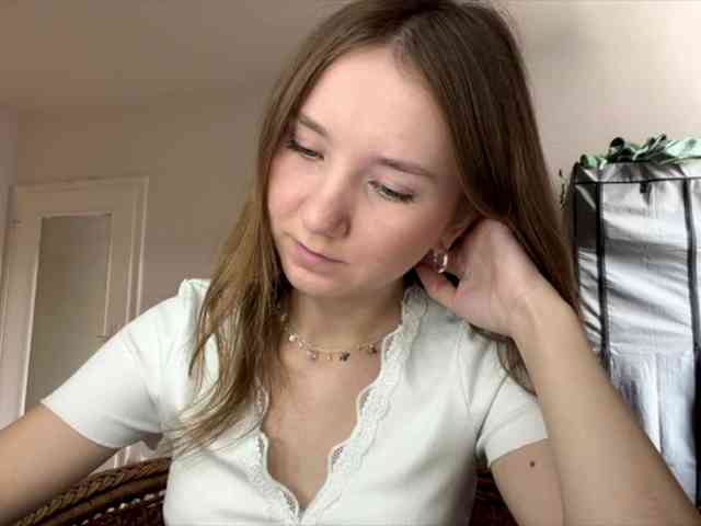 lisasmall webcam