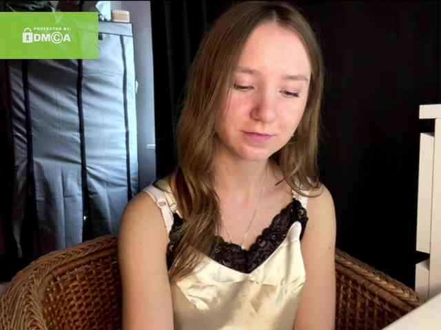 lisasmall webcam