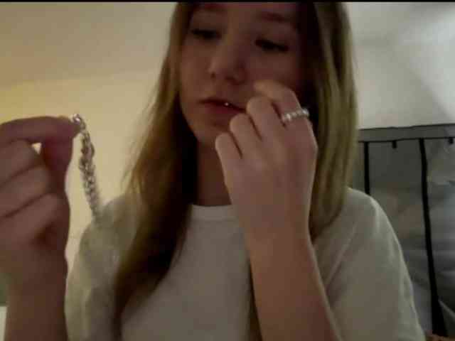 lisasmall webcam