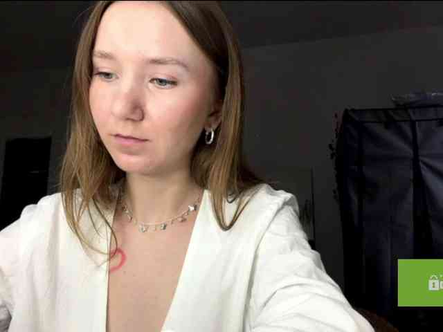 lisasmall webcam