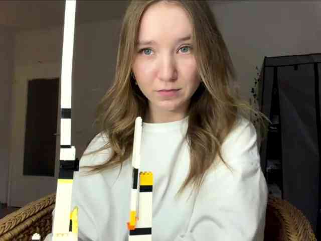 lisasmall webcam