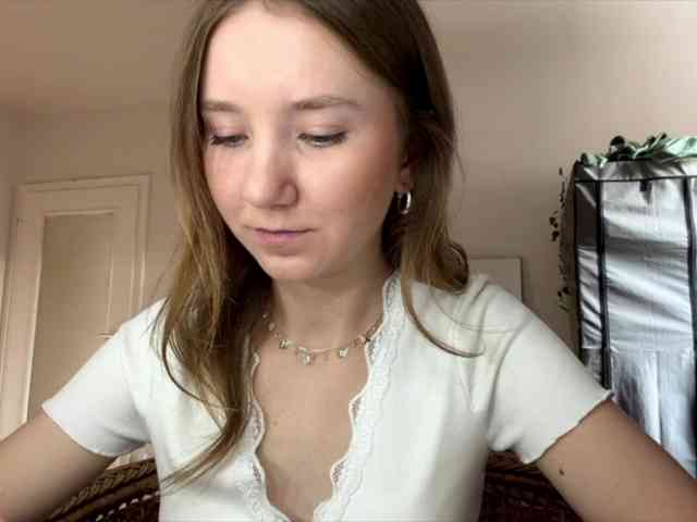 lisasmall webcam