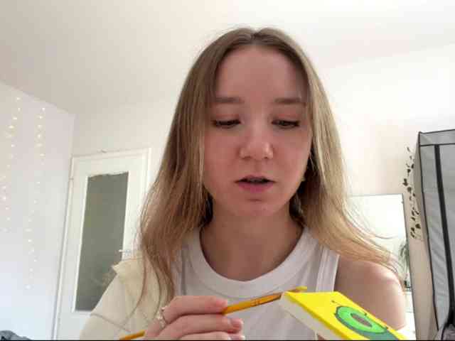 lisasmall webcam