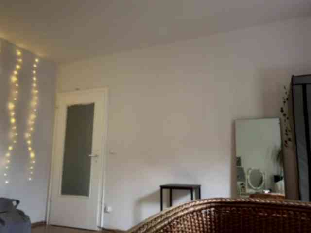 lisasmall webcam