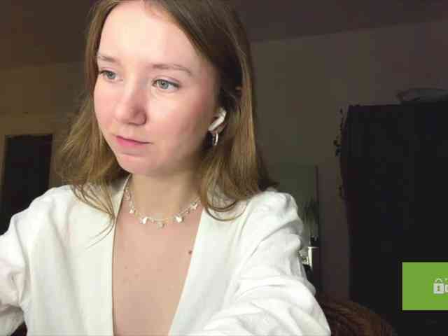 lisasmall webcam