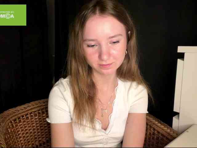 lisasmall webcam