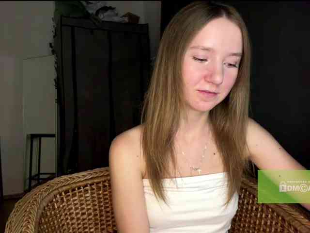 lisasmall webcam