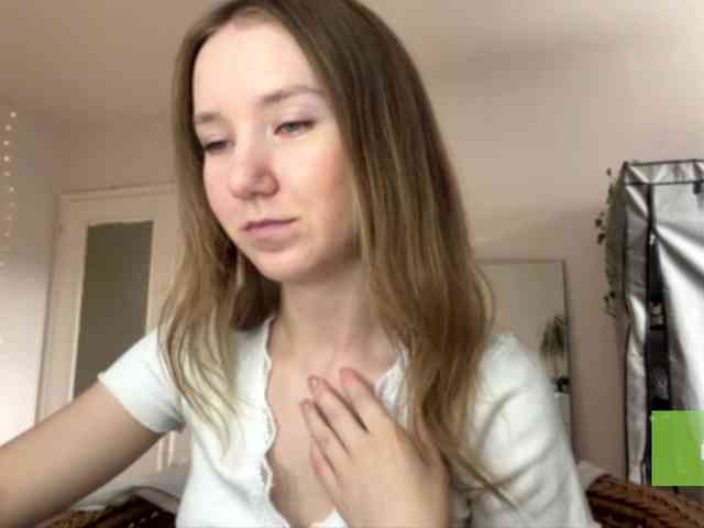 lisasmall webcam