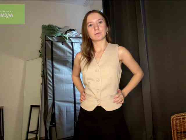 lisasmall webcam