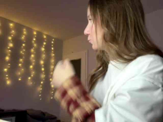 lisasmall webcam