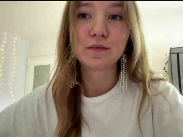 lisasmall webcam