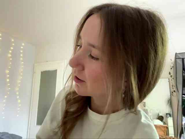 lisasmall webcam