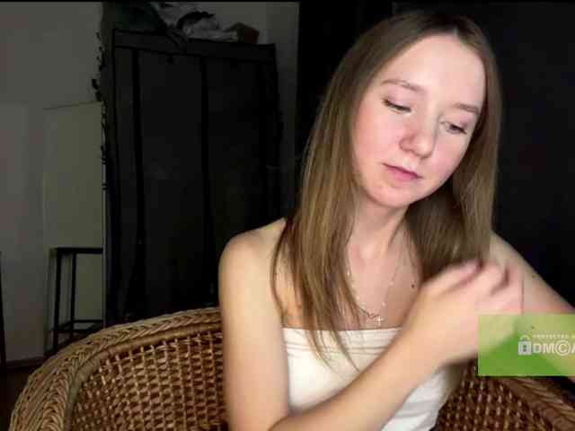 lisasmall webcam