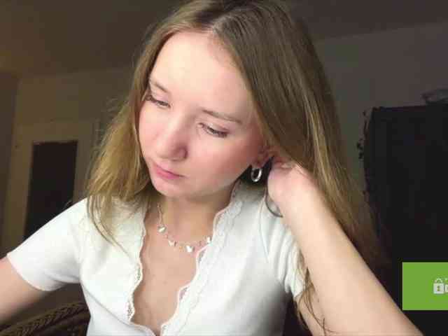 lisasmall webcam