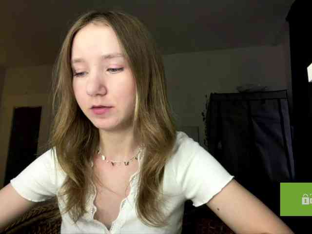 lisasmall webcam