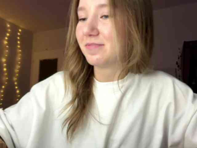 lisasmall webcam