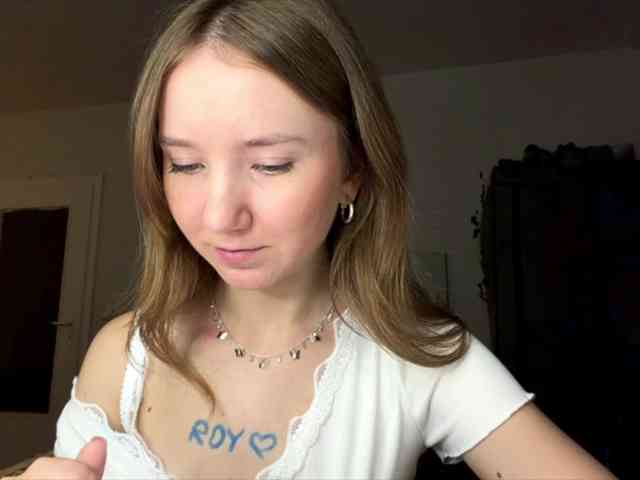 lisasmall webcam