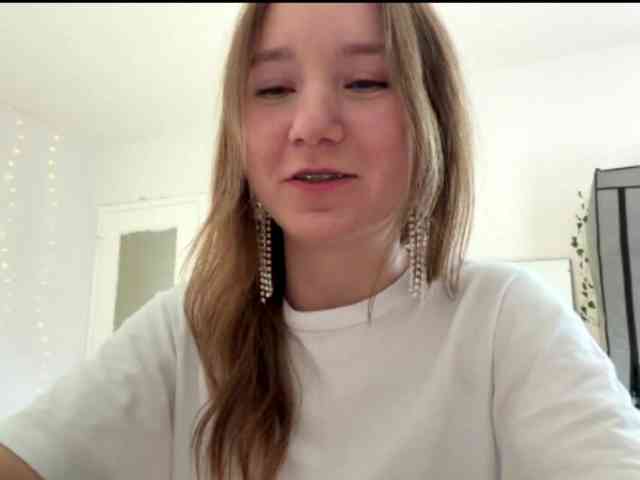 lisasmall webcam