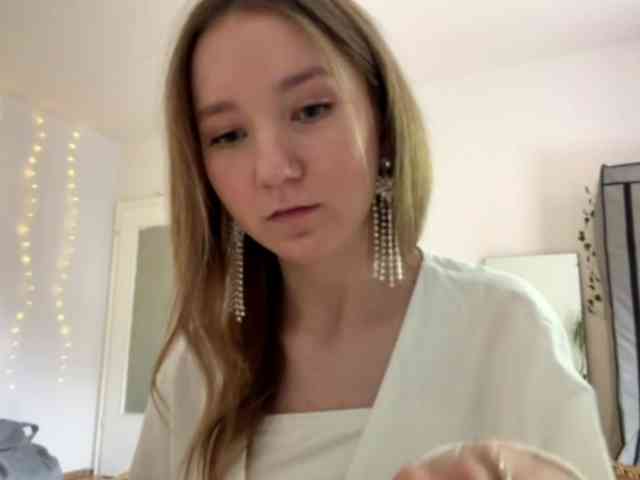 lisasmall webcam