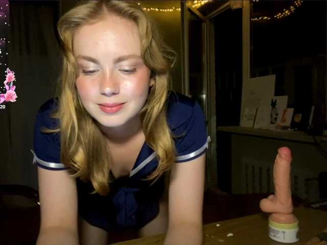 Oxana-3 live cam on BongaCams