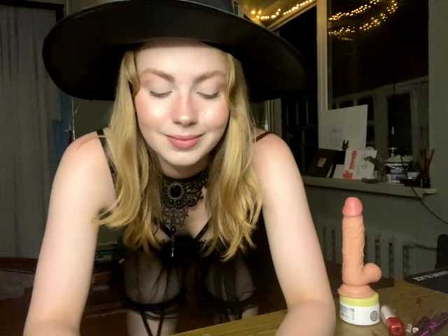 Oxana-3 live cam on BongaCams