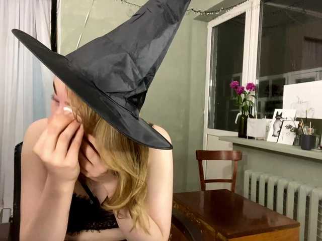 Oxana-3 live cam on BongaCams