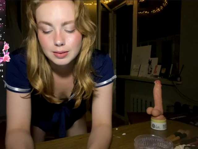 Oxana-3 live cam on BongaCams
