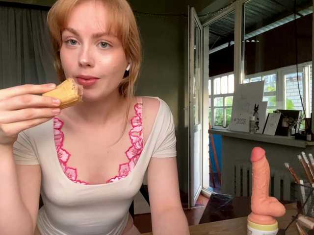 Oxana-3 live cam on BongaCams